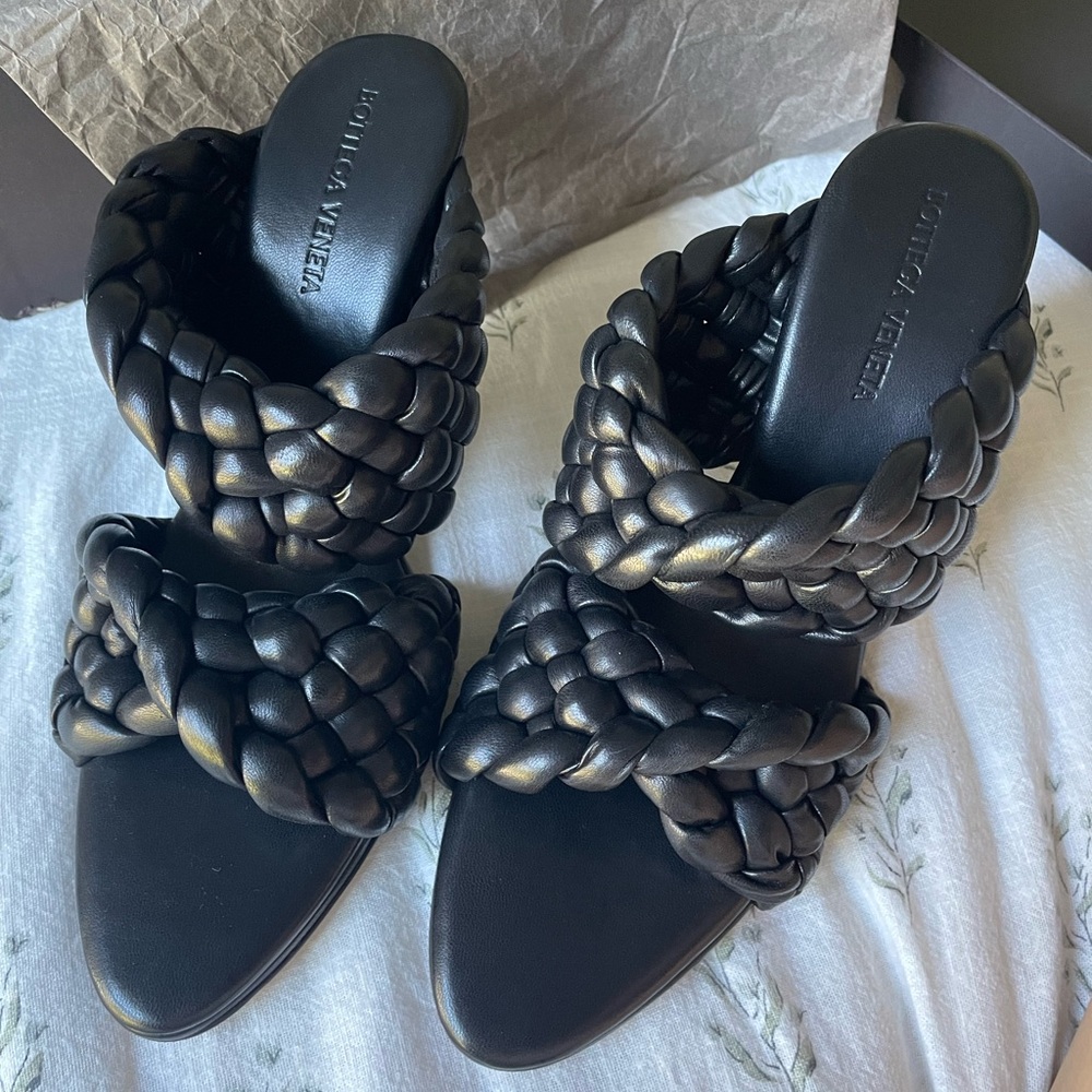 Bottega Veneta Fondente Leather Padded Woven Heel Women’s 38